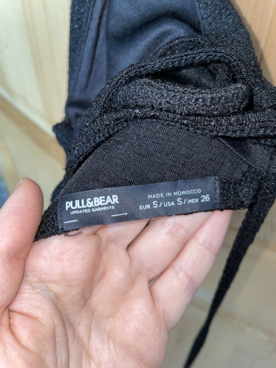 Top: Pull&Bear Top, Schwarz, Grösse S, Neckholder, Sommer 52 – Usato da Adliswil venduto da sel_s6cw 2