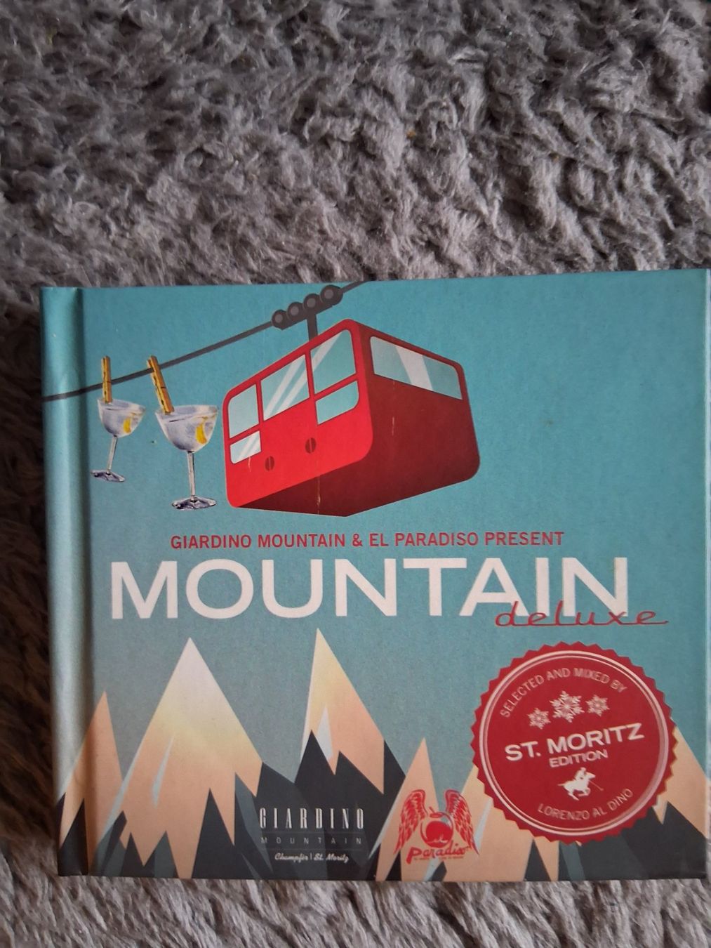 CD: MOUNTAIN DELUXE  HOUSE AND LOUNGE CD – Usato da Wetzikon ZH venduto da Ramones01
