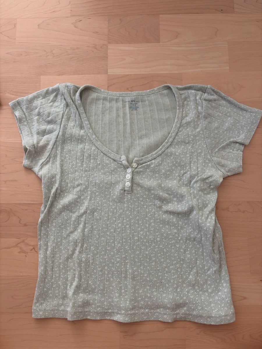 Brandy Melville T-shirt: Brandy Melville T-Shirt-Set – Usato da Buchrain venduto da spf_8dnz 3