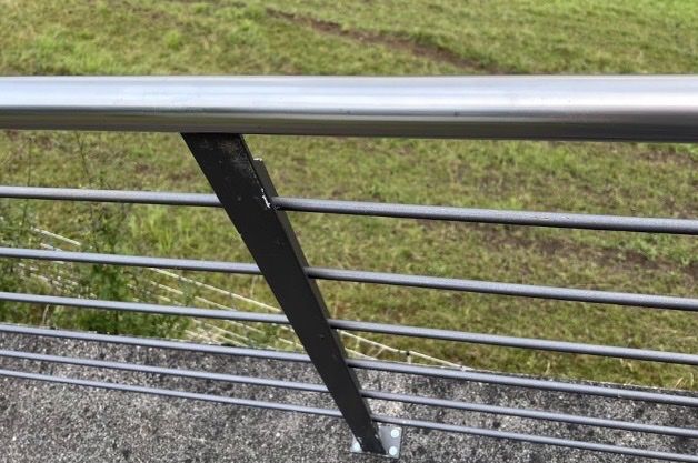 Ringhiere: Hochwertiges Handlaufgeländer  – Usato da Bäriswil BE venduto da Mallemann 3