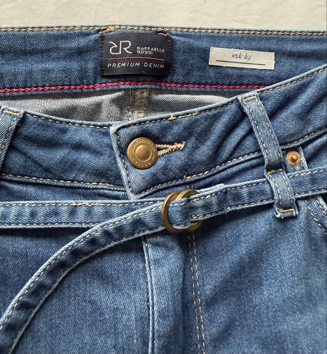 Raffaello Rossi Jeans: Jeans Raffaello Rossi, Premium Denim – Nuovo (secondo la descrizione) da St. Gallen venduto da Hubita 1