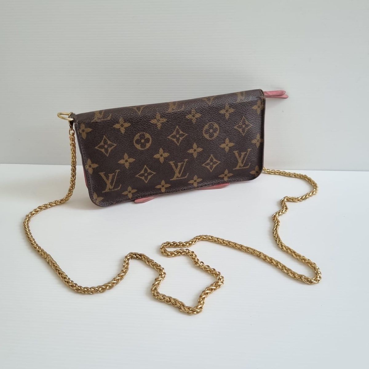 Louis Vuitton Portemonnaies: LV Insolite IKAT Indian Rose – D'occasion à Heimberg par Sabe_Frau 4