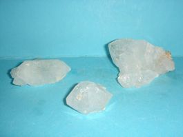 Bergkristalle  3Stk. Schwimmer mit schönem Glanz Chöex VS