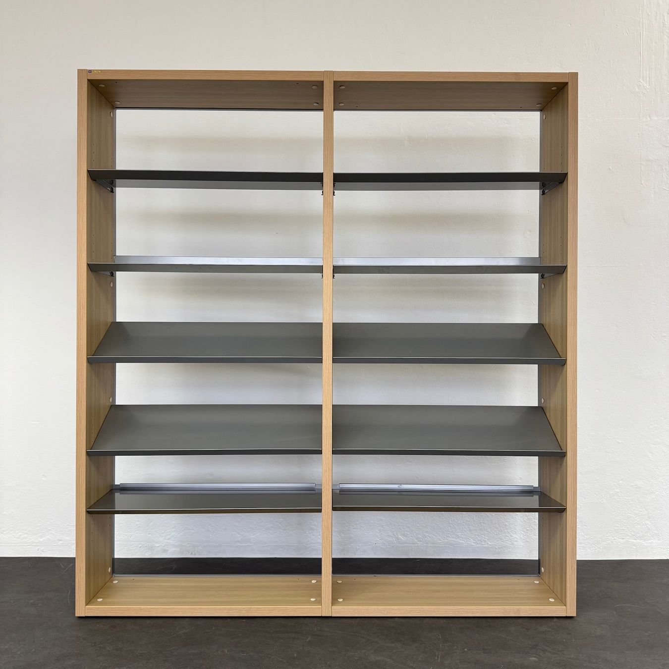 Scaffali: Gehri FlyBye Präsentations-Regal 1920 mm breit – Usato da Schönenwerd venduto da mcofficeshop 4