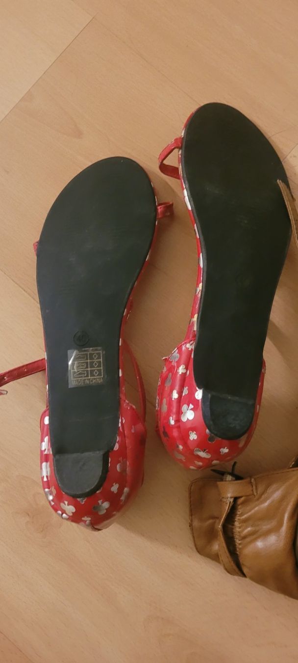 Scarpe da donna: Sandalen Set Gr.40 – Usato da Schöfflisdorf venduto da cri_8gn5 5