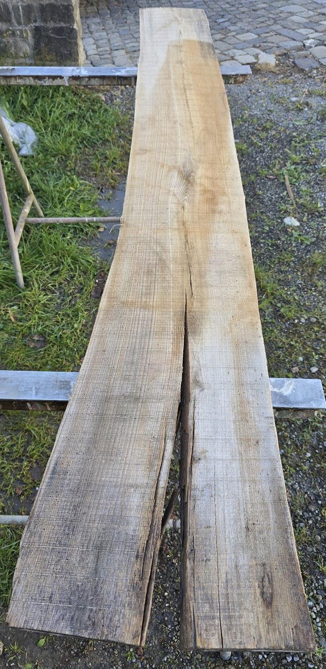 Holzartikel: Altes Holzbrett – Gebraucht aus Rorschacherberg von snOOpydOg11
