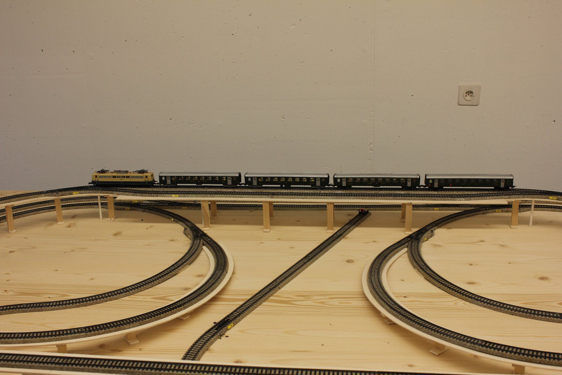 Märklin Modellini di ferrovie: Modeleisenbahn Märklin – Usato da Mettmenstetten venduto da Pfupfi04 5
