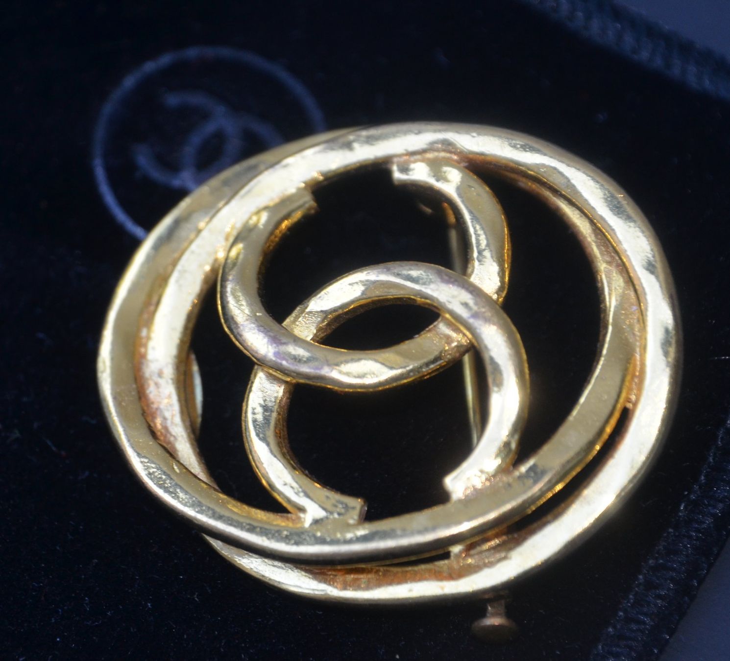 Chanel Spille & Fermagli: CHANEL Brosche / broche – Usato da Collonges venduto da Auganien 3