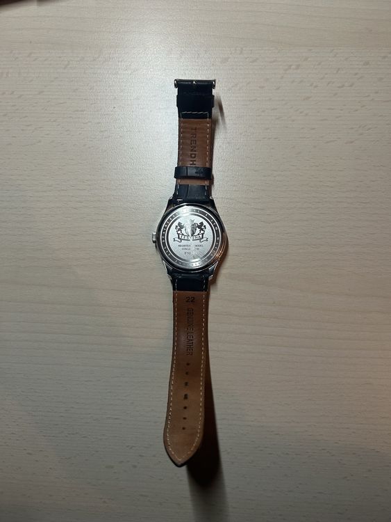 Montre Festina classique avec bracelet en cuir noir (D'occasion) à