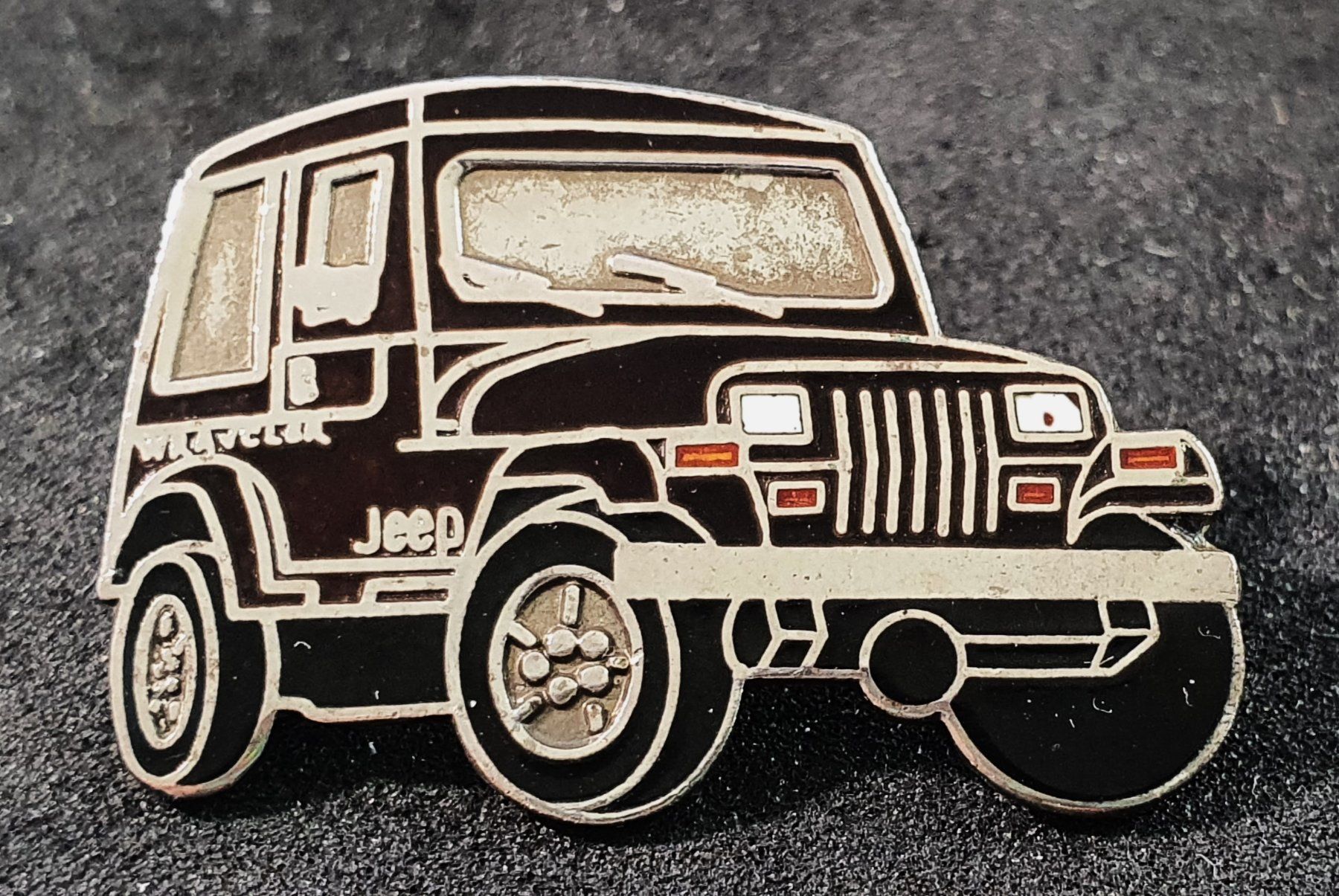 Placchette & Badge: BB554 - Pin Auto JEEP Wrangler – Usato da Reinach BL venduto da Boston-Verkauf