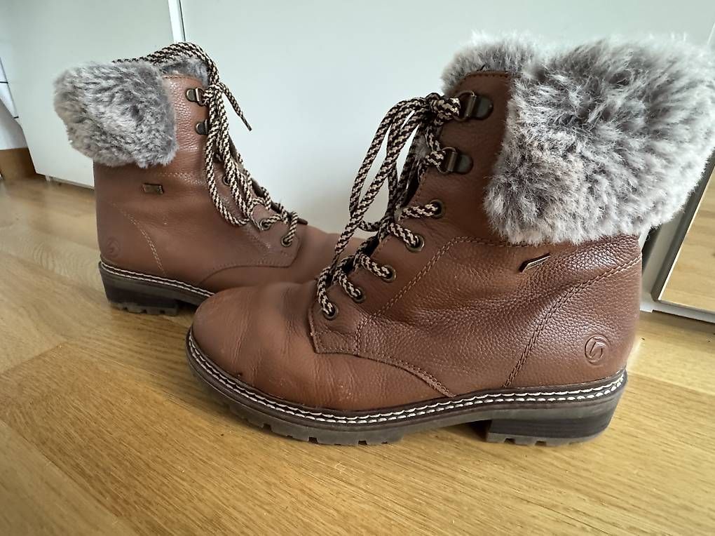 Scarpe da donna: Remonte Tex Winterstiefel, Gr. 38 – Usato da Bern venduto da cpiller01