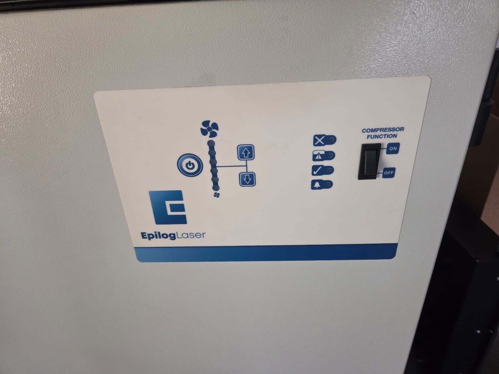 Tutte le macchine: EPILOG Laser System Zing 24-50W + Abzugssystem BOFA Base Z24 – Usato da Oberhof venduto da 8Grizzly 6