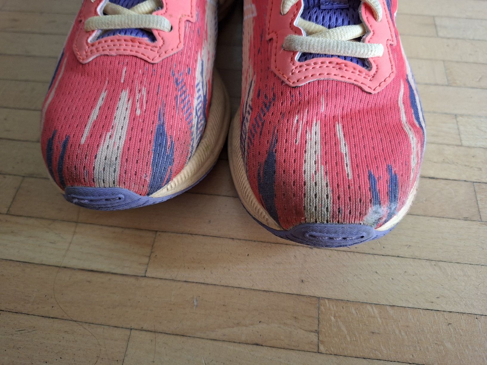 Asics Schuhe für Mädchen: Laufschuhe Asics Grösse 35 – Gebraucht aus Staufen von suzykathmandu 4