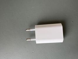 Original Apple USB Netzteil mit CH Stecker