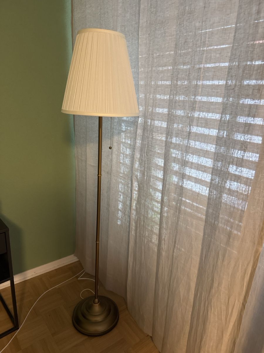 Ikea Lampade: Stehlampe Metall Ikea – Nuovo (secondo la descrizione) da Urtenen-Schönbühl venduto da m19_2fdb