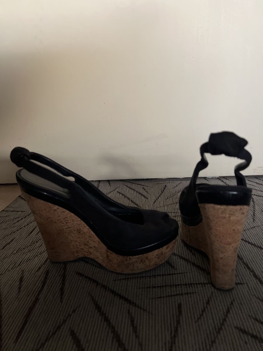 Chaussures femmes: Black Wedge – D'occasion à Zürich par Jasmin3S 1