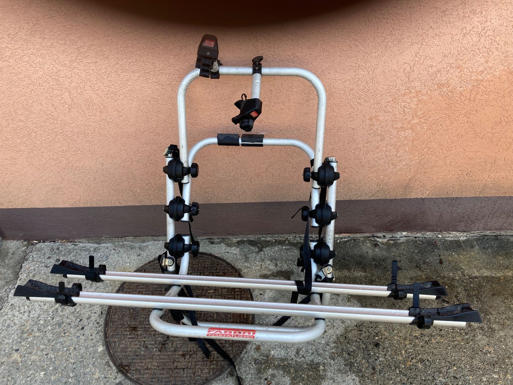 Supporti per biciclette: Porta bici posteriore per auto – Usato da Riazzino venduto da jac_gvh8