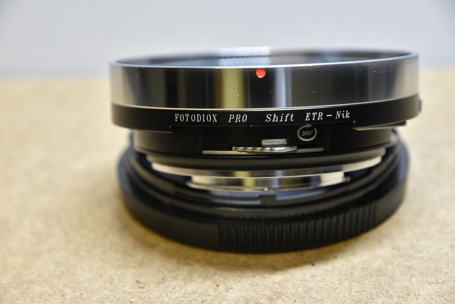 Nikon Adattatori foto: Fotodiox Pro Shift ETR-Nik Adapter - Top Zustand! – Nuovo (secondo la descrizione) da Walzenhausen venduto da burrzel