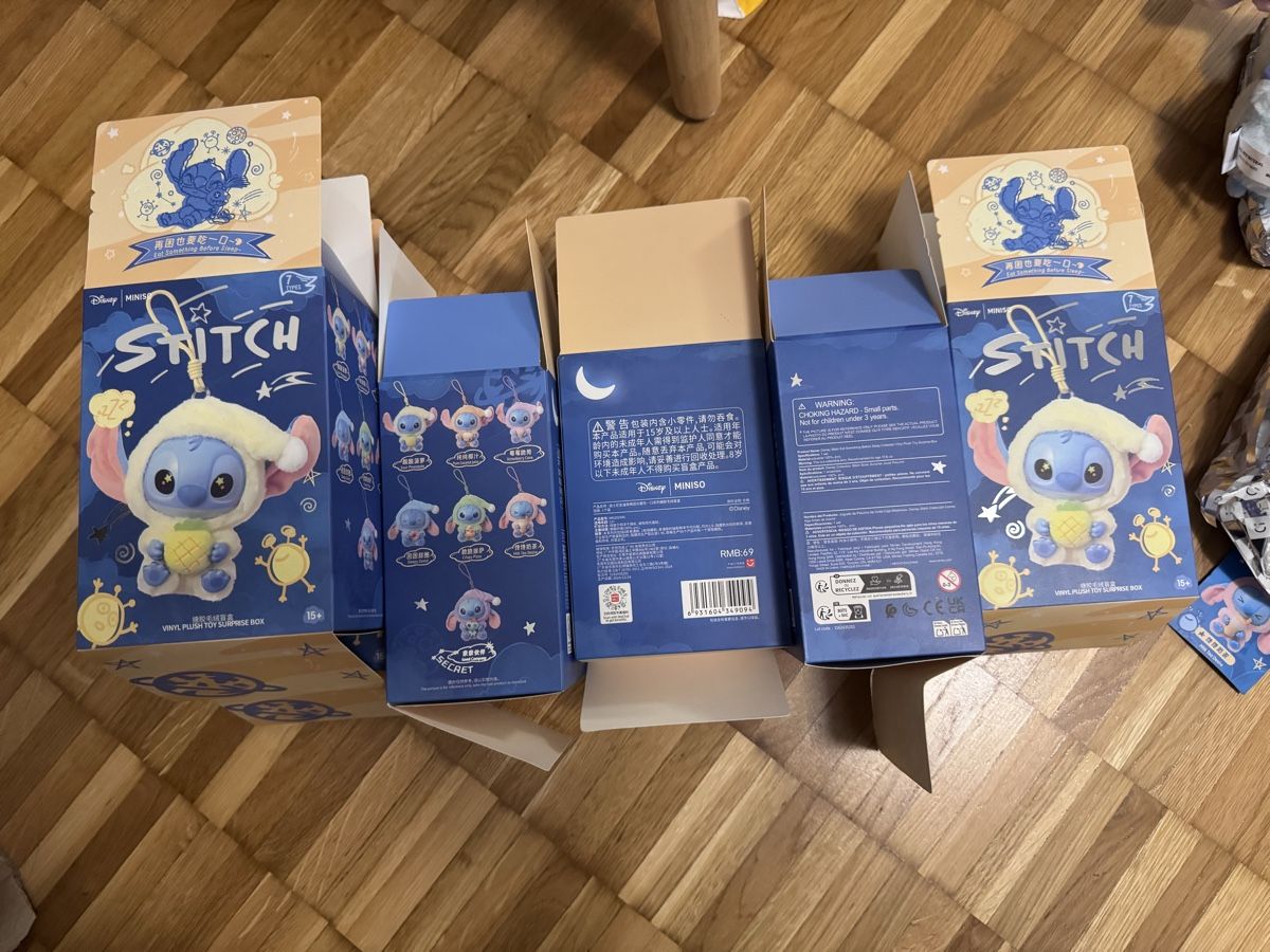 Disney Figuren: Miniso Stitch Eat Something Before Sleep Blind Box Full Set – Gebraucht aus St. Gallen von floriyang 9