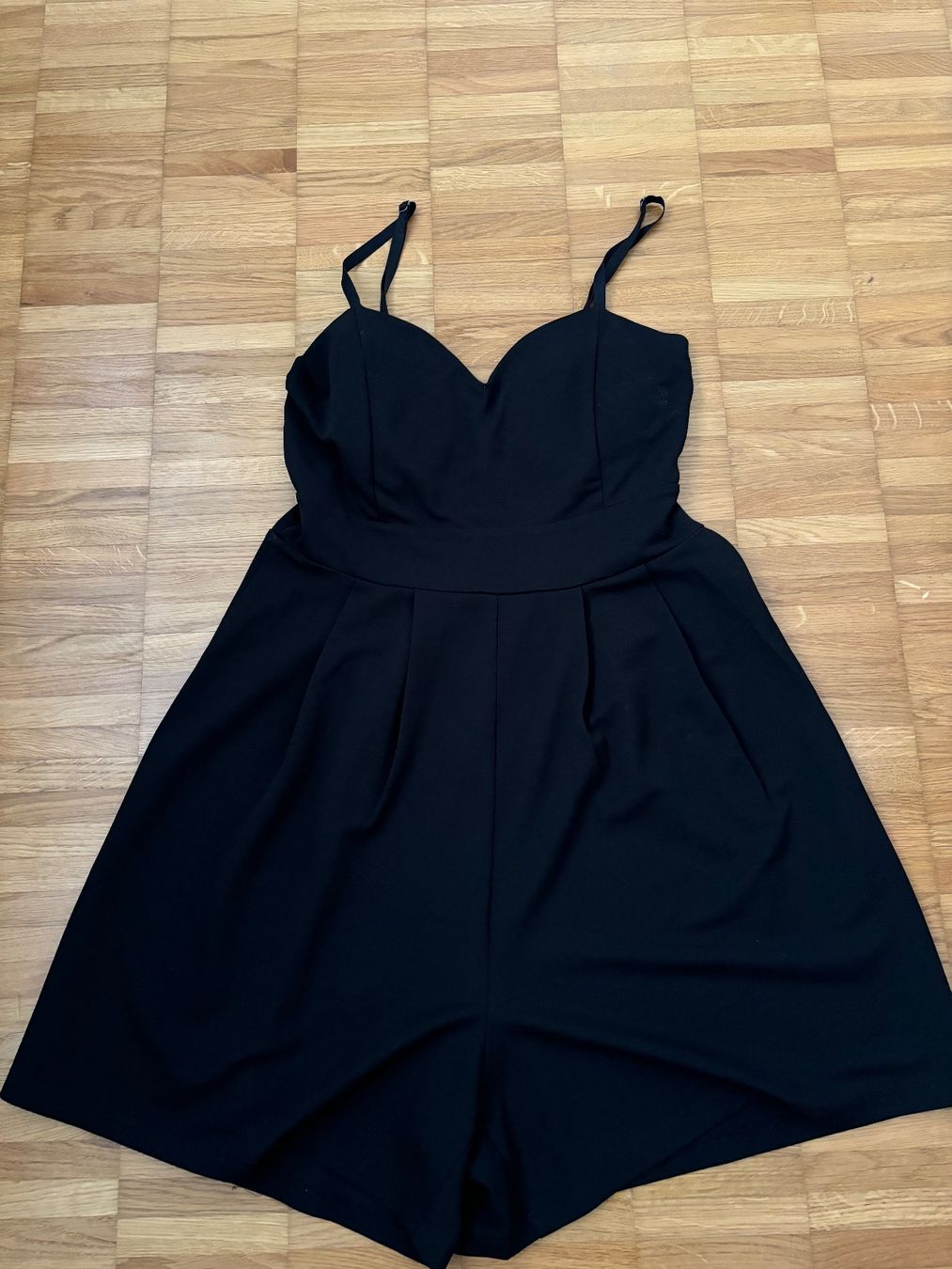 Only Vestiti: Schickes Jumpsuit-Kleid, Only, Gr. M – Usato da Winterthur venduto da Sunshine143 1