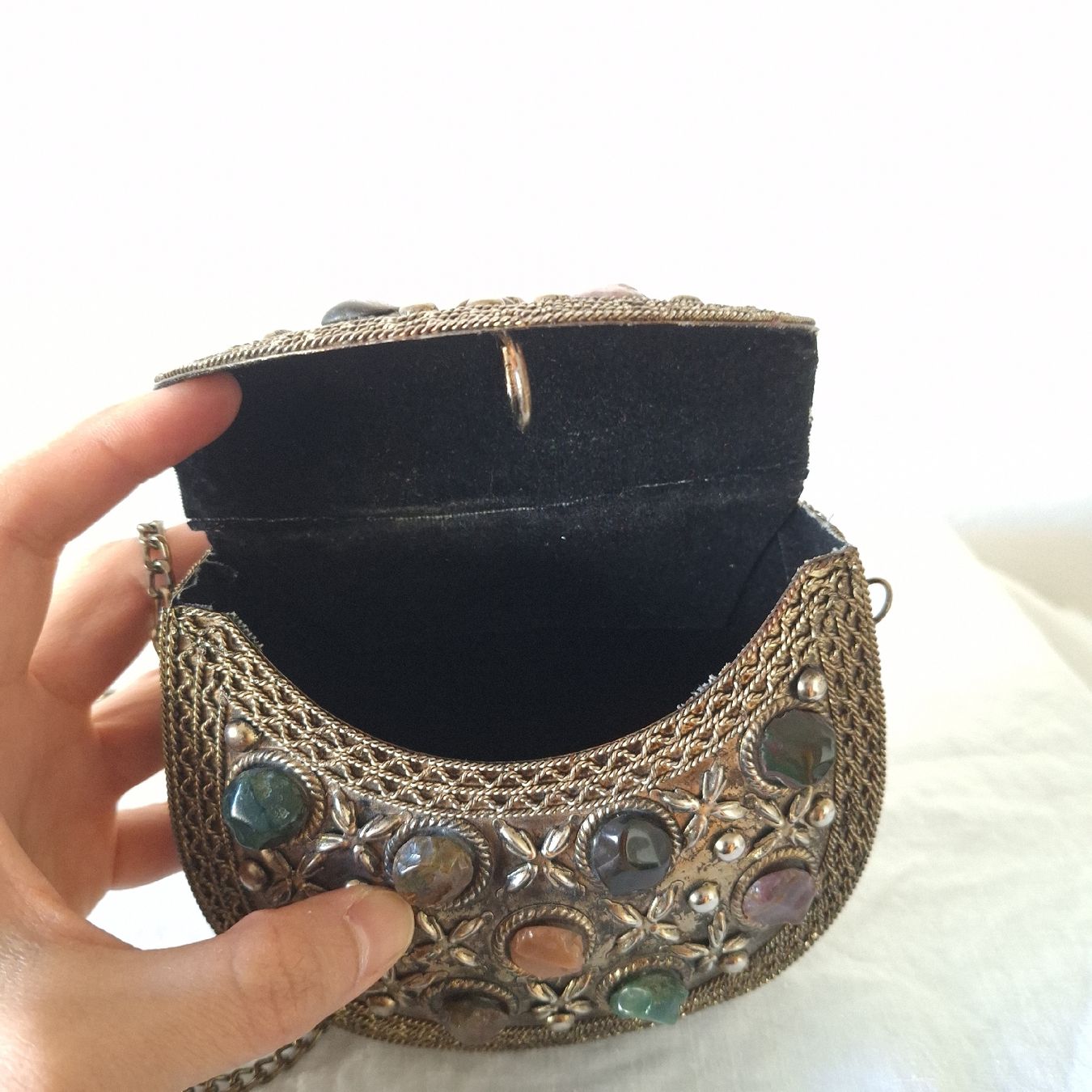 Taschen für Damen: Versand möglich! Orientalische Tasche mit Steinen – Gebraucht aus Winterthur von Goldpipau 6