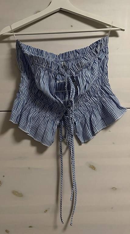 Tops: Haut  – Gebraucht aus Yverdon-les-Bains von may_r5f7