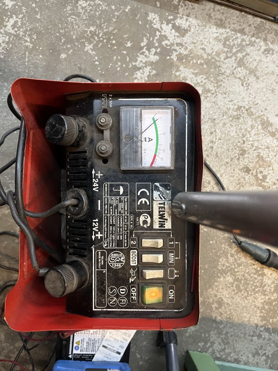 Batterie-Ladegeräte: Batterieladegerät Telwin Dynamic 320 Start – Gebraucht aus Altstätten SG von melcom11 2