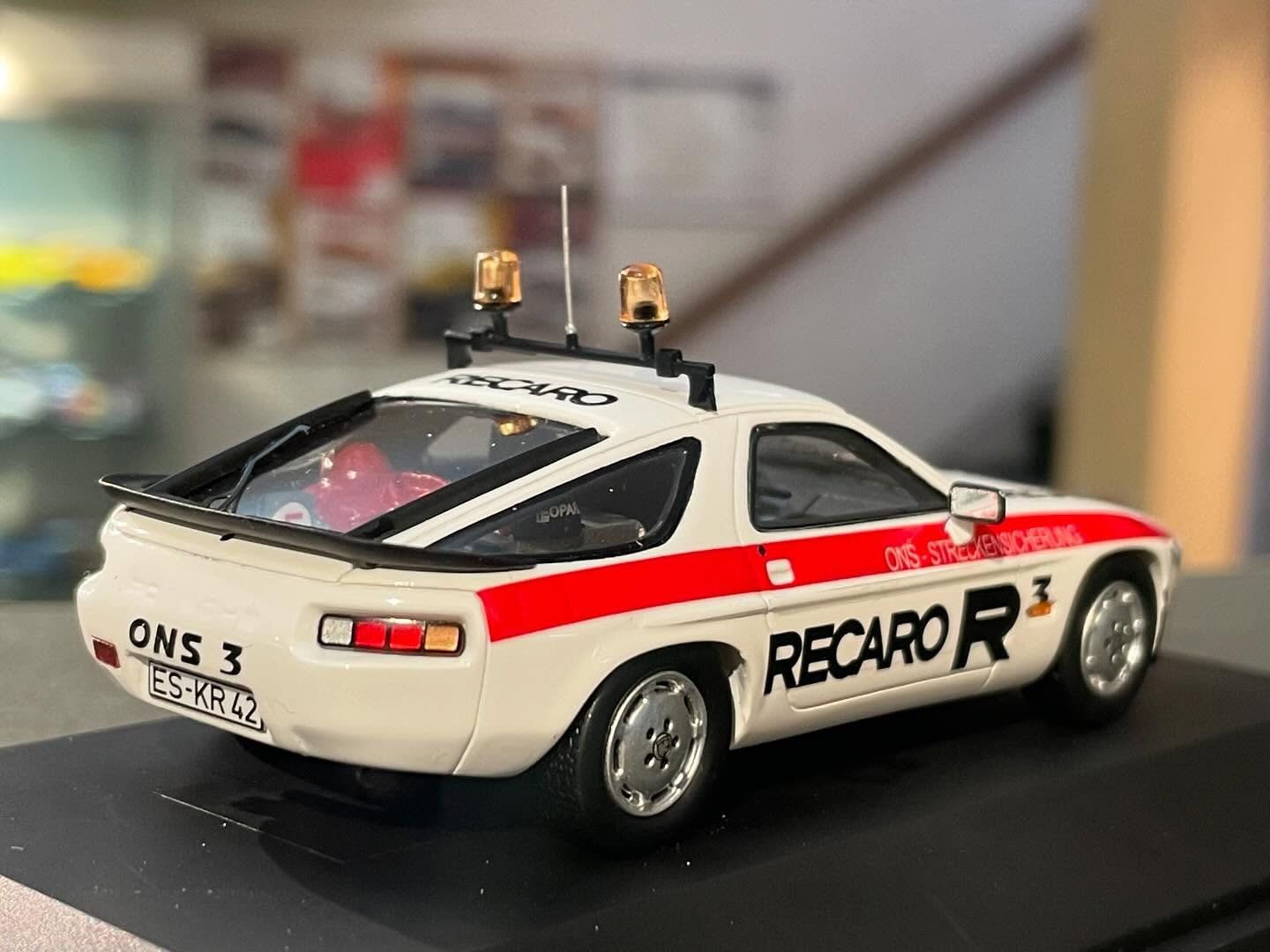 Porsche Modellautos: Porsche 928 S "ONS-Streckensicherung" – Neu und originalverpackt aus Flawil von Imperiosud 1