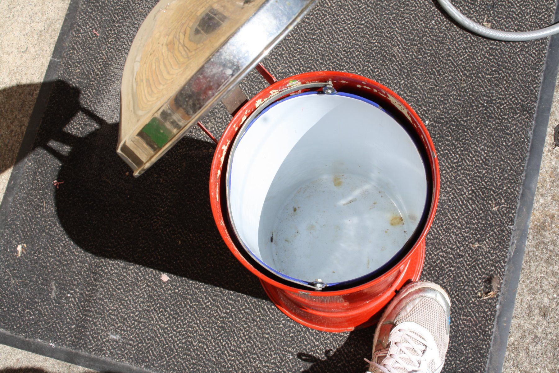 Poubelles: VINTAGE TRETEIMER MÜLLEIMER ABFALLKÜBEL – D'occasion à Wauwil par Pneuedy 5