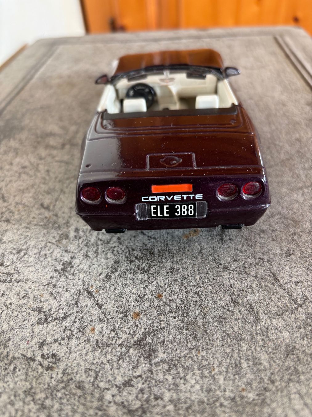 Welly Modellini d'auto: Welly Corvette 1/24 Dunkles violett Nr 9384 – Usato da Balsthal venduto da Uroby 1