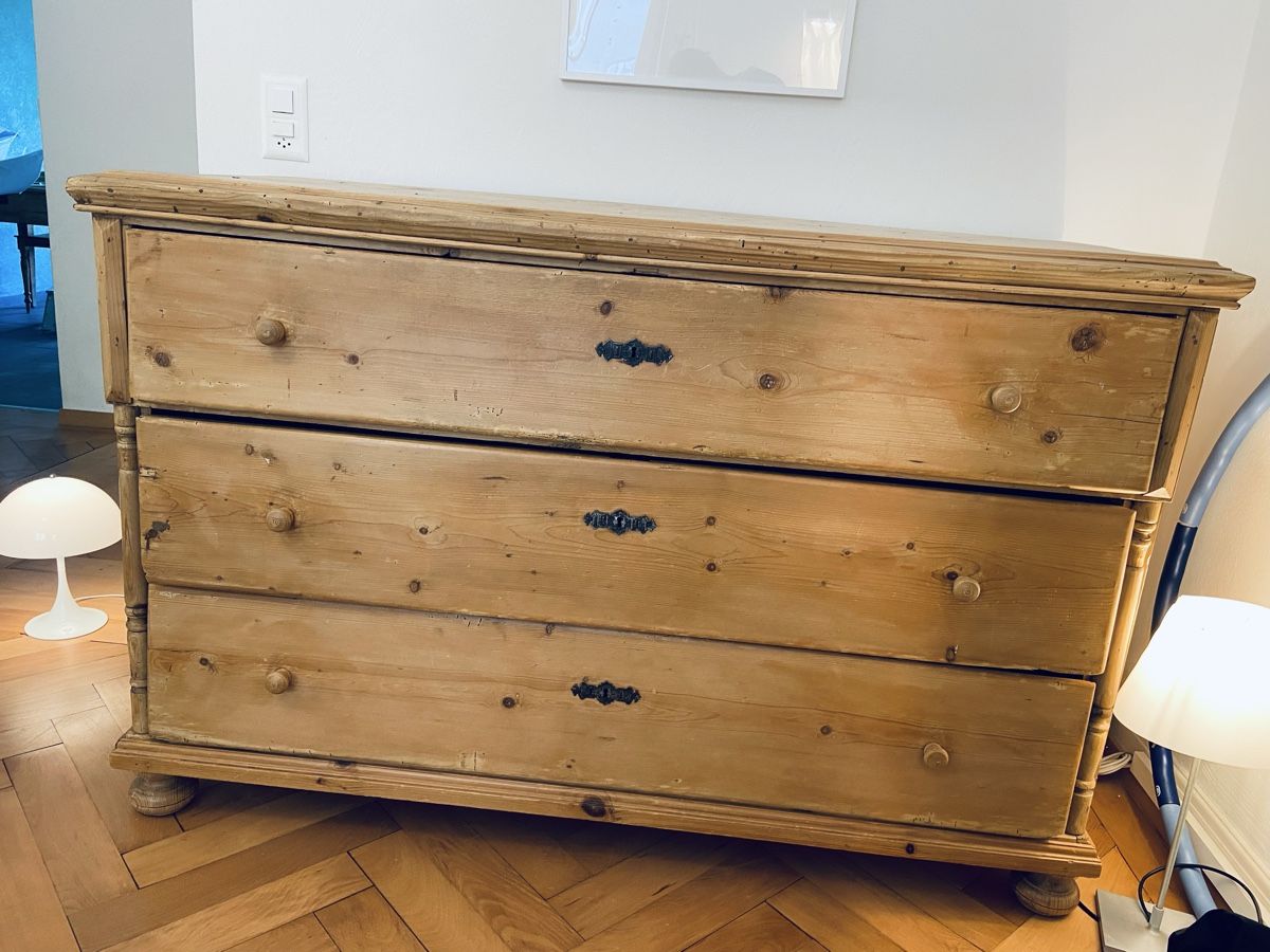 Commodes: Antike grosse Kommode – D'occasion à Zürich par Lilabalu65