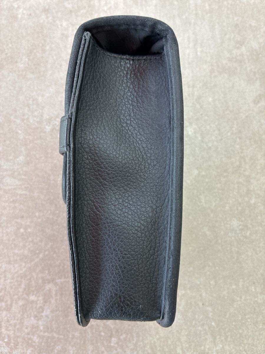 Olympus Taschen: Olympus Tasche mit Tragegurt Schwarz – Gebraucht aus Bettlach von Brissoni 4