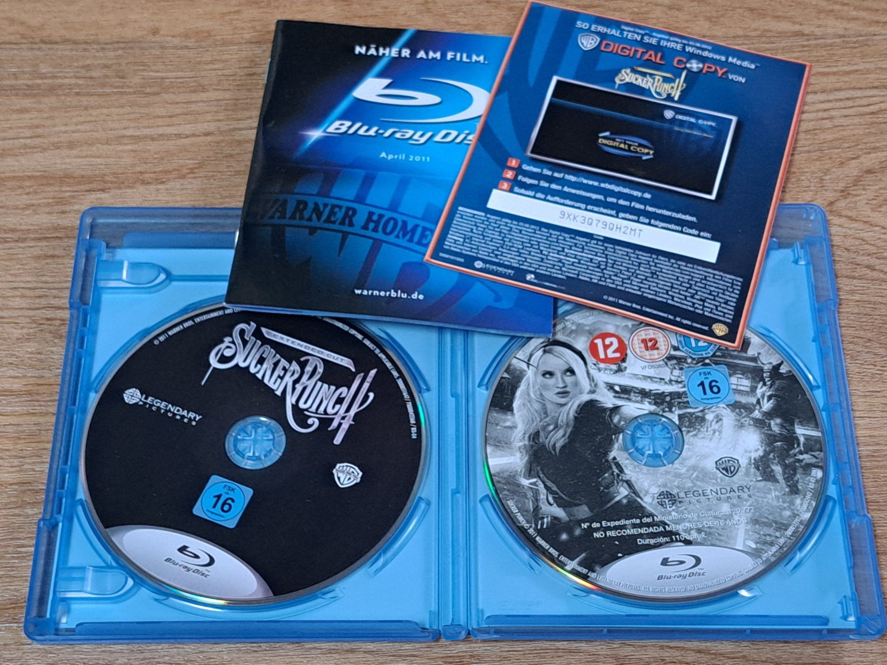 Tutti i DVDs: Blu-ray Sucker Punch, 2-Disc Extended Edition – Nuovo (secondo la descrizione) da Unterseen venduto da Kanica 3