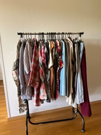 Kleiderpaket für ca. Gr. XL/XXL ca. 36-37 Stück