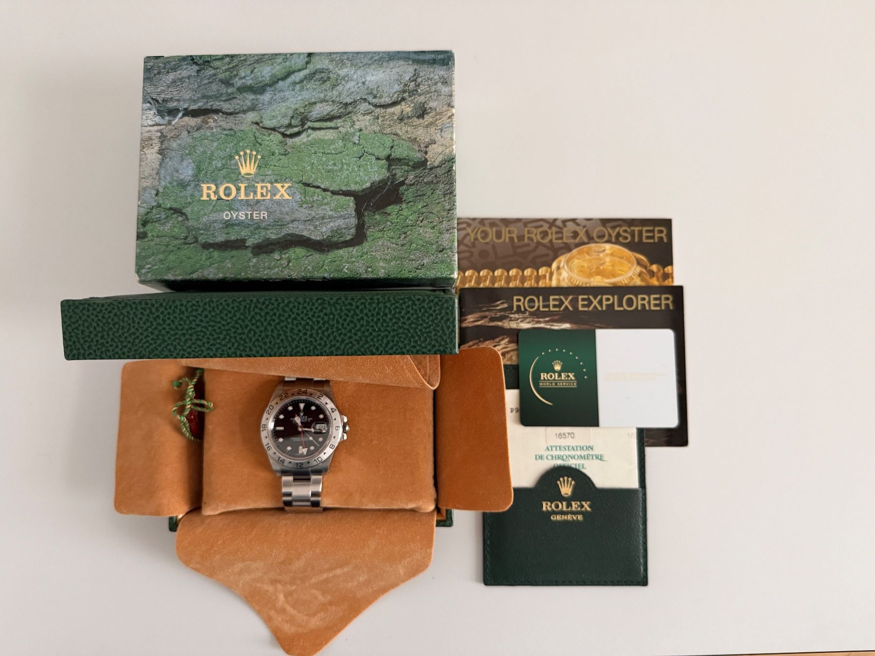 Rolex Montres: LAST CALL Rolex Explorer II 16570 Fullset – D'occasion à Basel par Dinoferrari