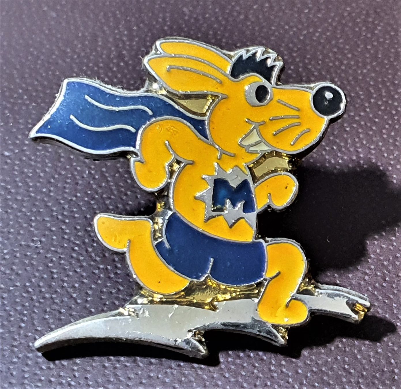 Placchette & Badge: Q433 - Pin Comic Figur - Super Maus – Usato da Reinach BL venduto da Boston-Verkauf