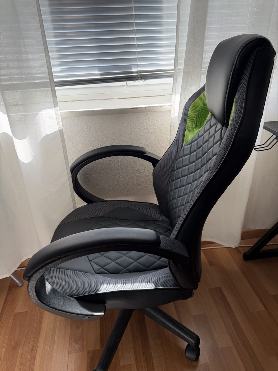 Sessel: Gaming Stuhl  – Neu (gemäss Beschreibung) aus Arbon von lea_h6r7 1