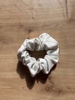 SELFMADE striped beige scrunchie