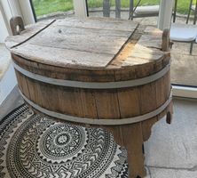 Antike Holzwanne aus dem 18. Jahrhundert