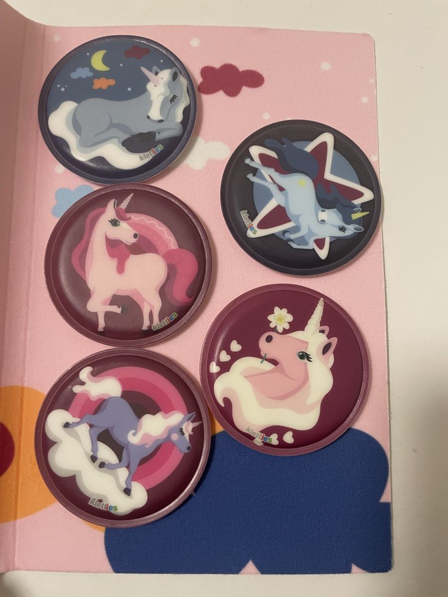 Ergobag Plaquettes & Badges: Ergobag Kletties Einhörner 5 Stück – D'occasion à Reinach BL par vre_5mjb 1