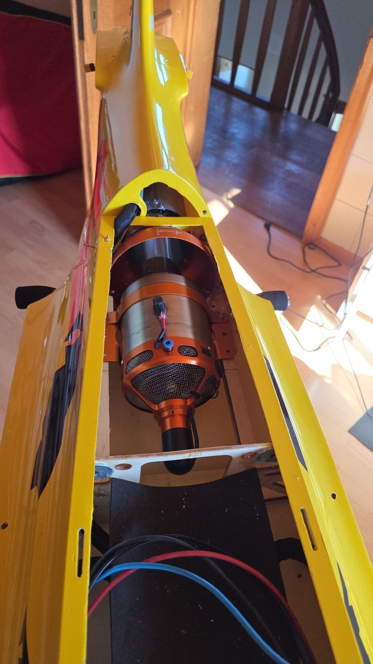 Pilot-RC Modellismo RC: Pilot RC Predator 1.8m  – Usato da Besenbüren venduto da oli_6ts9 1