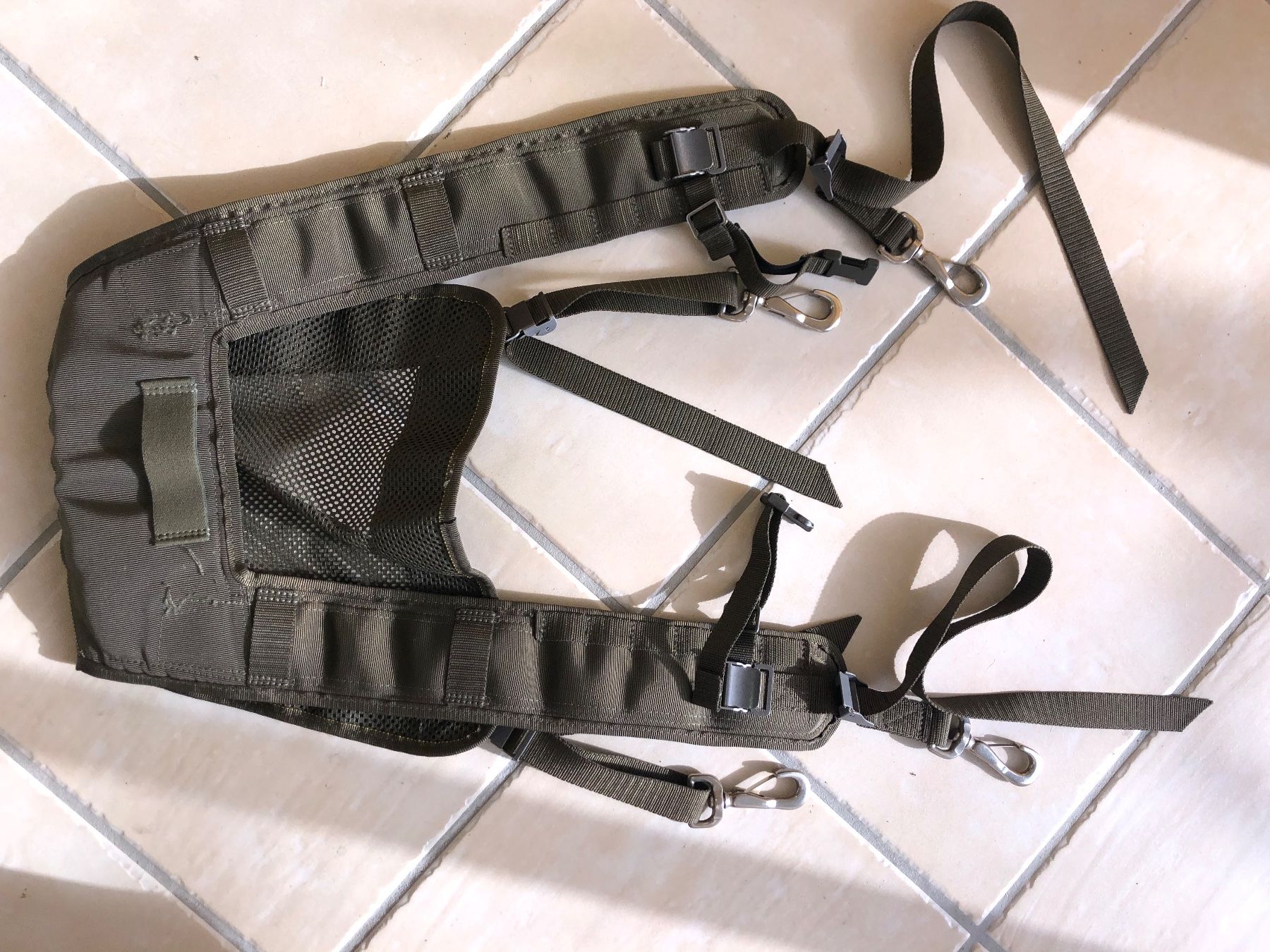 Tir sportif: Militär Trage-Geschirr – Neuf (Voir description) à Magden par Hornet2 6