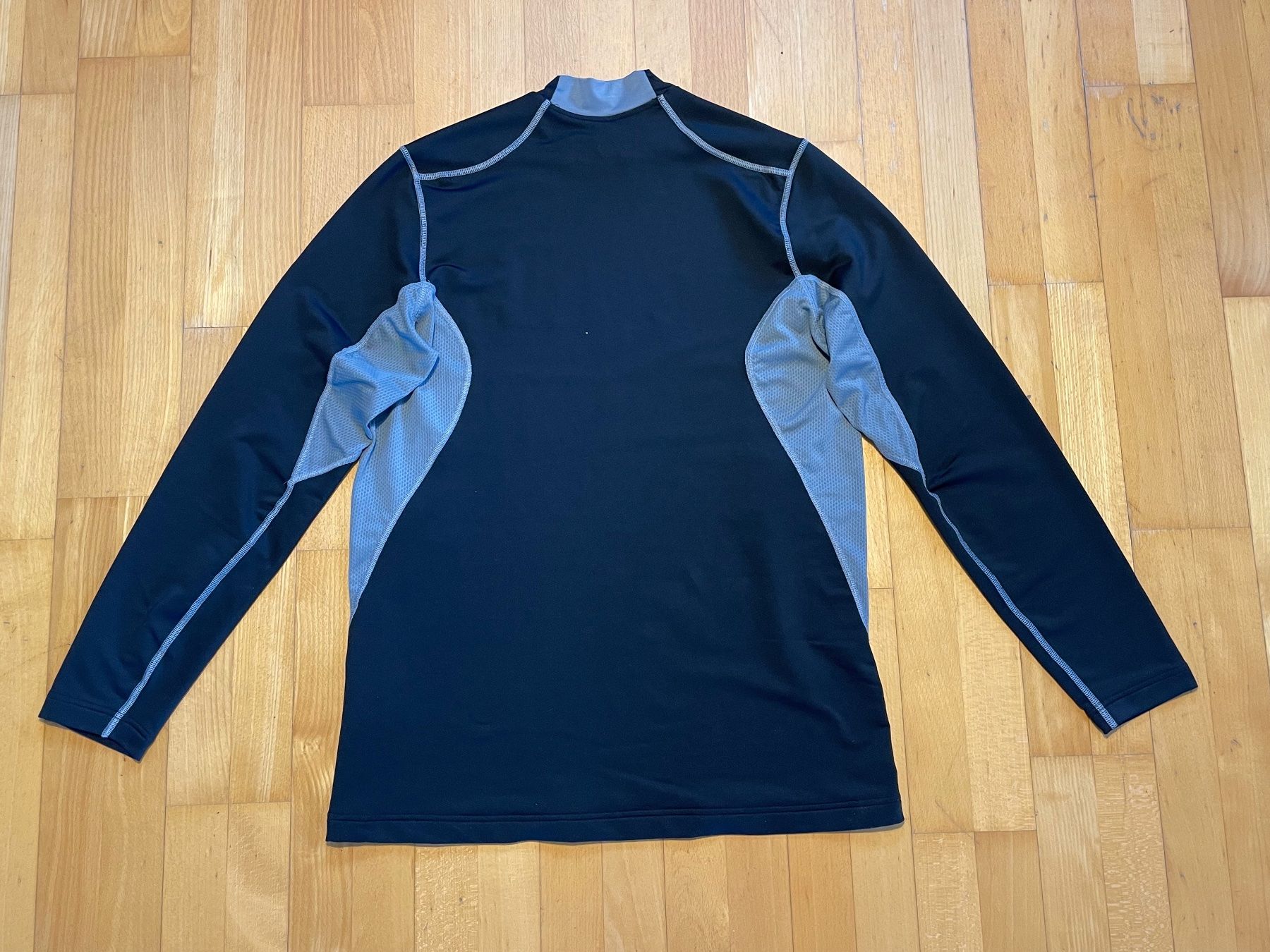 Nike Maglioni & Felpe: 2013 Nike Pro Combat Longsleeve Sz XL – Usato da Zürich venduto da le_souk 1
