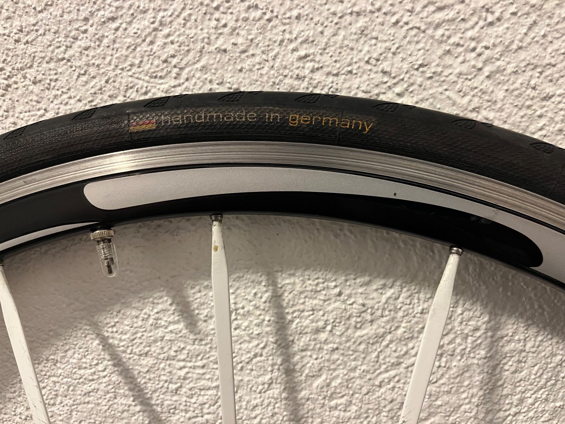 Pneus & Kompletträder: Vorderrad Erox – Gebraucht aus Zürich von Lager_Zeughaus 4