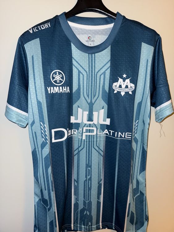 Maillot JUL x Marseille (Neuf avec emballage d'origine) à La Tour-de ...
