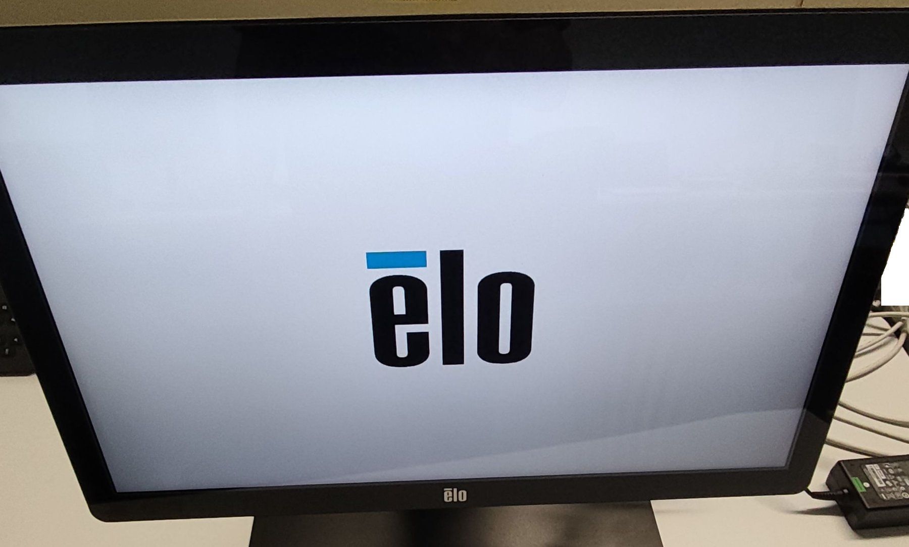 Elo Ecrans: ELO Touch el2402l – D'occasion à Ebikon par Maverik8