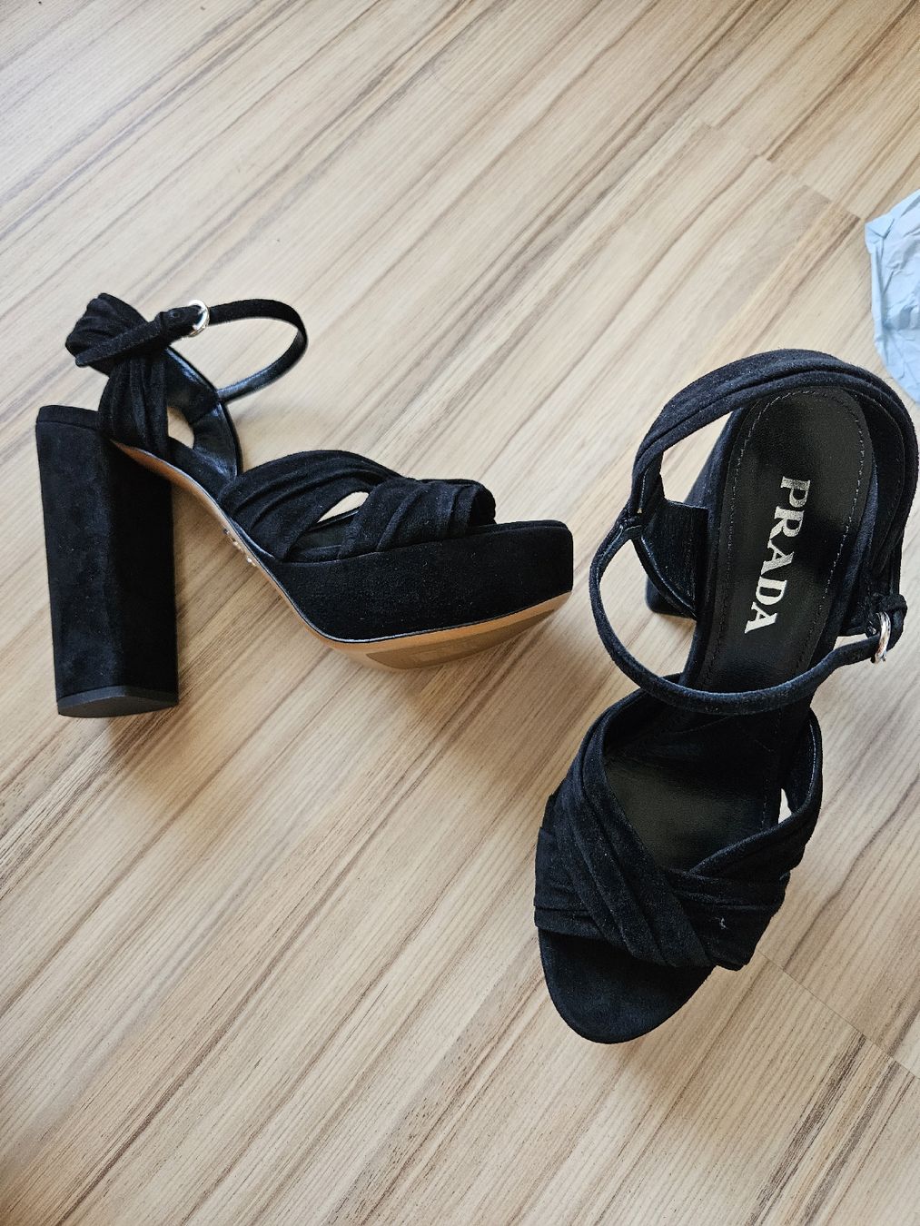 Prada Scarpe da donna: PRADA Wildleder-Sandalen NEU – Nuovo e nell'imballaggio originale da Siebnen venduto da dora_nina