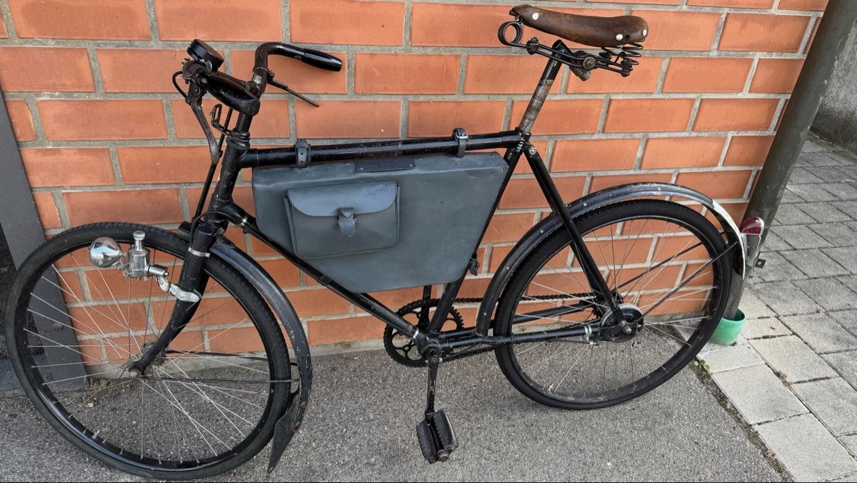 Schweizer Armee Biciclette: Militär Fahrrad – Usato da Münchenstein venduto da mjaaxx 1