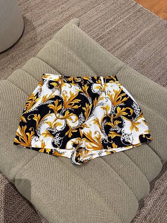 Versace Top: VERSACE TOP & SHORTS GOLD – Nuovo (secondo la descrizione) da Schwyz venduto da bofb 3