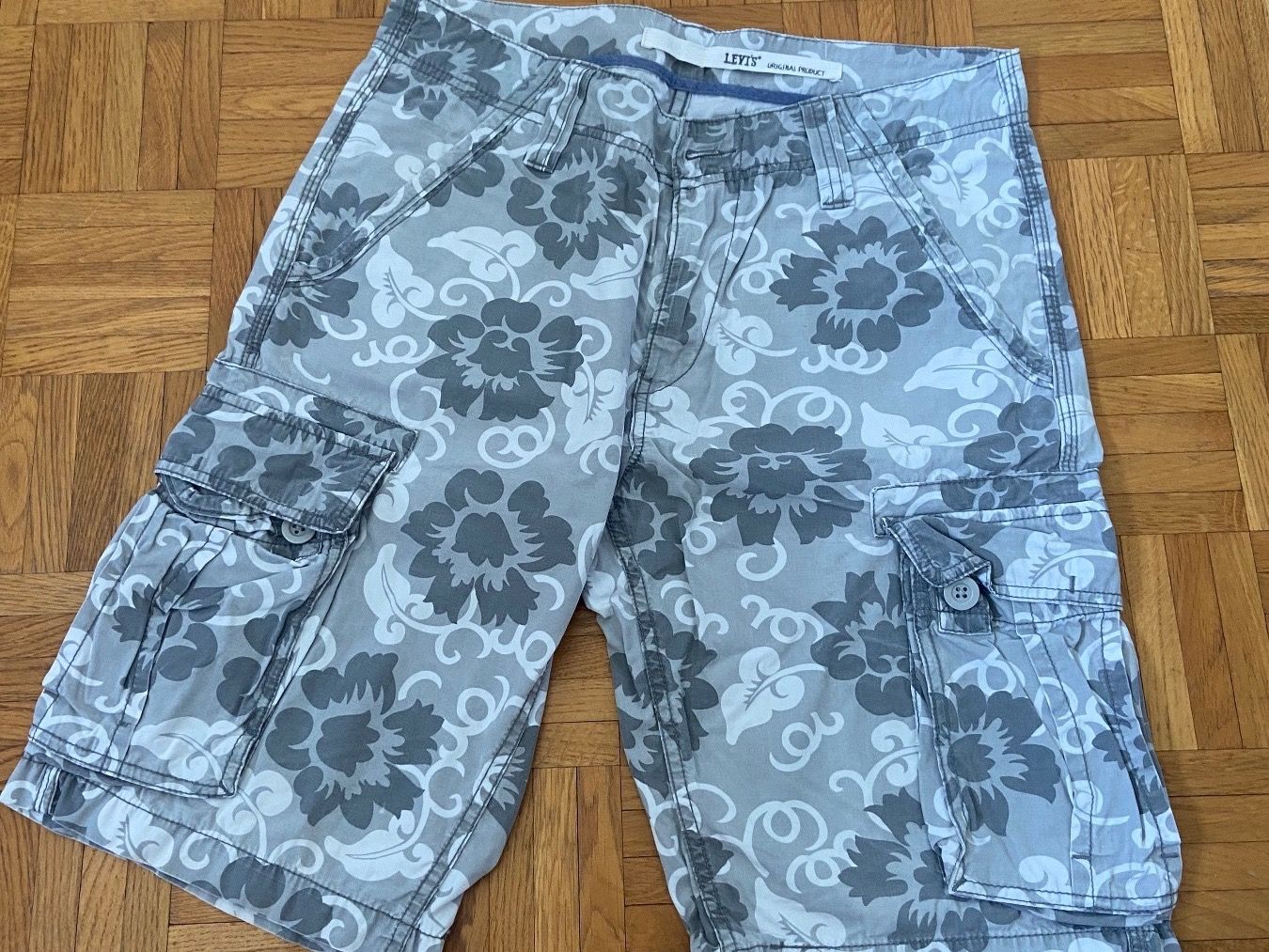 Levi's Hosen: Levis‘s Kurzehose Bermudas – Gebraucht aus Hittnau von Oracel